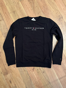 Tommy Hilfiger pusa (1 foto / 1)