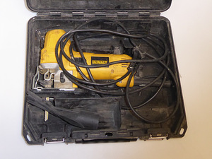 Tikksaag DeWALT DW343-qs + Kohver (2 foto / 5)