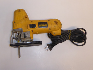 Tikksaag DeWALT DW343-qs + Kohver (3 foto / 5)