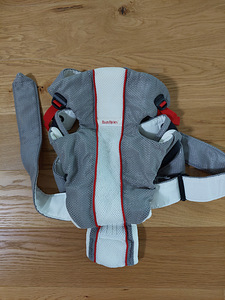 BabyBjörn kõhukott (1 foto / 2)