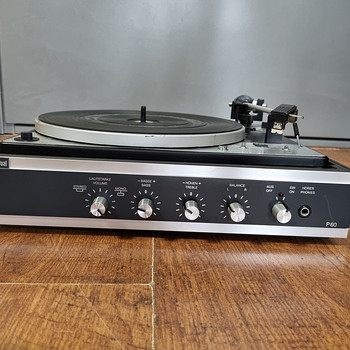 Dual P60A mängia on 1224 pea Shure M75