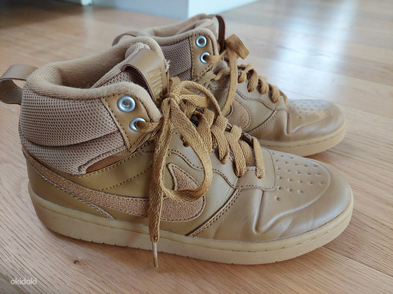 Кроссовки Nike 36.5