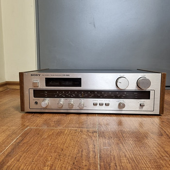 Sony STR-2800 AM/FM Stereo Receiver (1976-78)