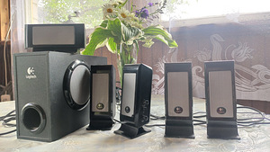 LOGITECH (1 foto / 1)