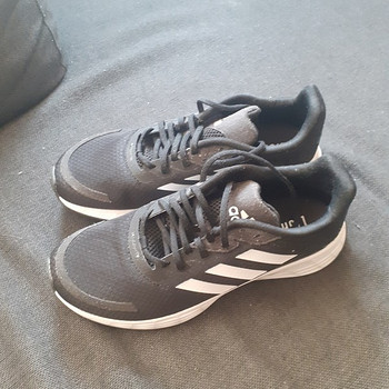 Adidase tossud