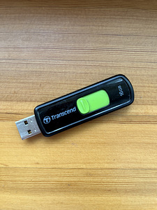 USB Flash drive 16 GB Transcend Флешка 16 гб Mälupulk (2 фото из 3)