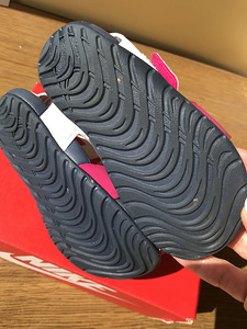 Nike сандали (3 фото из 5)