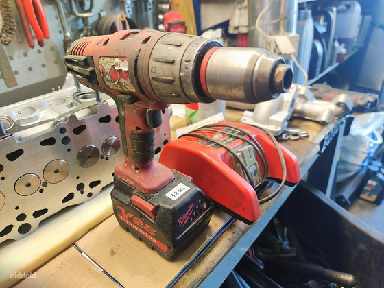 Milwaukee V28