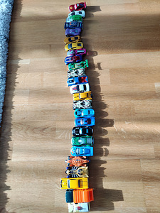 25 игровых машин (1 фото из 2)