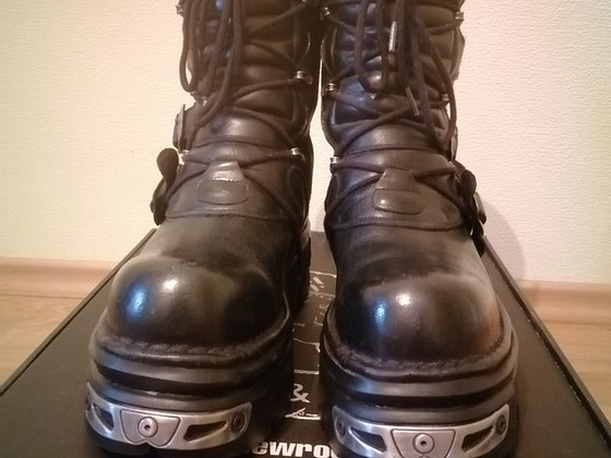 New Rock M-373-R469