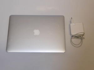 Ноутбук Apple MacBook Air A1465 + зарядка (5 фото из 6)
