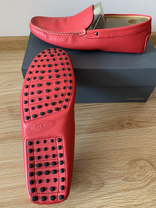Tod's новые (2 фото из 3)