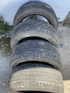 Бриджстоун 255/50R19 (3 фото из 3)