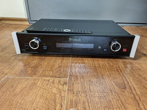 Цифровой предусилитель mcIntosh D150 (1 фото из 3)