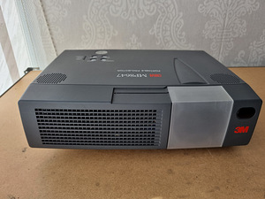 3M MP8647 Projector SVGA Portable Projector (1 foto / 4)