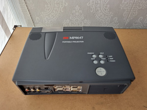 3M MP8647 Projector SVGA Portable Projector (3 foto / 4)