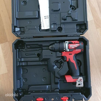 Аккумуляторная дрель milwaukee M18 CBLDD-0C