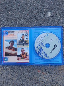 FIFA 22 на PlayStation 5 (2 фото из 2)