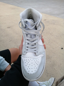 Nike Air Jordan Mid 1 (2 фото из 4)