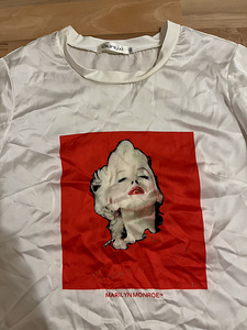 Блуза (2 фото из 2)