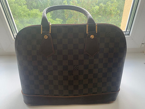 Сумка Louis Vuitton (1 фото из 10)
