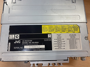 Магнитола JVC (2 фото из 2)