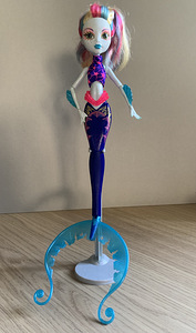 Monster High - Glowsome Ghoulfish Lagoona Blue (2 foto / 2)
