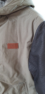 Vans теплая куртка для мальчика, размер L (2 фото из 6)