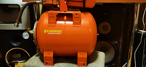 Hüdrofoori paisupaak "VAREM" 19L (2 foto / 3)