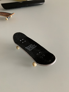 Фингерборды tech deck (3 фото из 4)