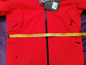 Peak Performance — КУРТКА VM6 SKI INSULATED 2L (размер M) (8 фото из 8)