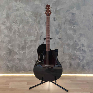 Carbon Fiber kitarr transakustilise süsteemiga / Carbon (1 foto / 7)