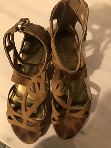 Guess sandaalid (3 foto / 3)