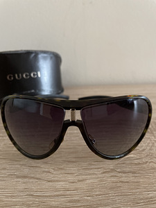 Gucci (1 foto / 5)