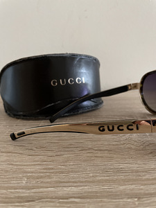 Gucci (2 foto / 5)