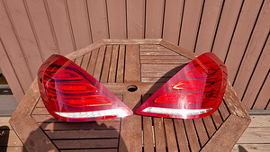 Müüa Mercedes s-class W222 tagumised tuled ja esim.iluvõre. (1 foto / 4)