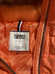 Tommy Jeans ( XS ) (2 фото из 2)
