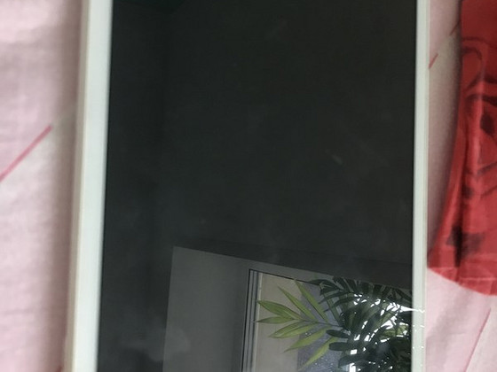 Samsung Galaxy Tab A (32 ГБ) белый.
