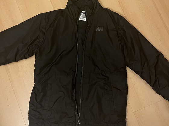 Продам пуховик HELLY HANSEN
