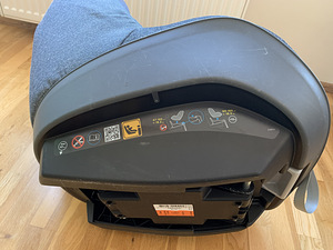 Maxi-Cosi 2wayPearl turvatool + 2wayFix alus (3 foto / 10)