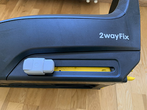 Maxi-Cosi 2wayPearl turvatool + 2wayFix alus (9 foto / 10)