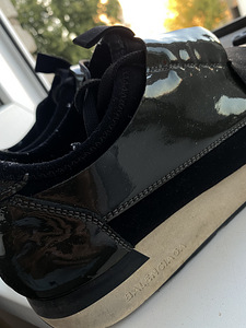 Кроссовки Balenciaga (3 фото из 5)