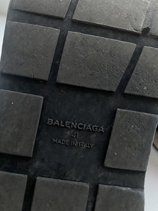 Кроссовки Balenciaga (5 фото из 5)