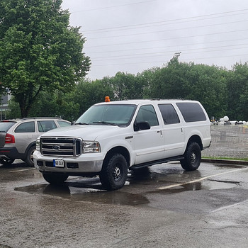 Ford Excursion