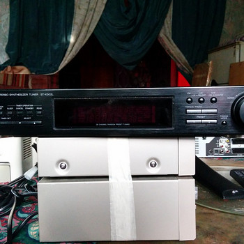 Technics stereo synthesizer tuner st-x302l
