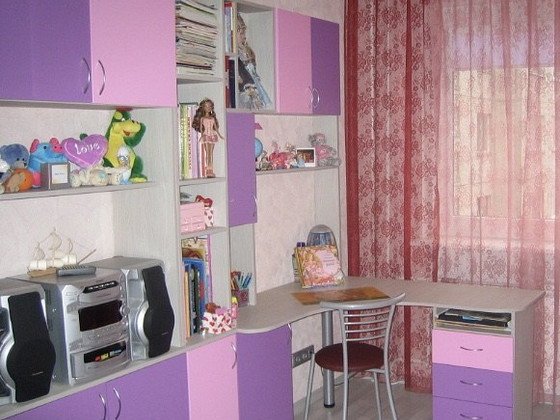 Угловая стенка в детскую.