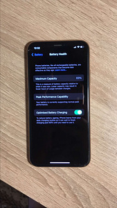 iPhone xs (2 фото из 3)