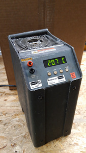 Fluke 9141 Dry-Well Calibrator 50 – 650*C (1 foto / 2)