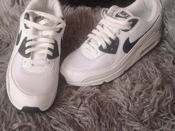 NIKE AIRMAX 90 UUED VALGED JALATSID