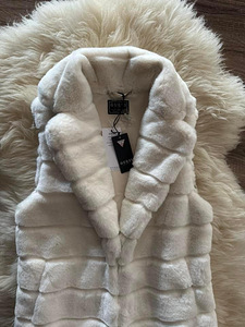 Guess faux fur vest, S -M, uus (6 foto / 6)